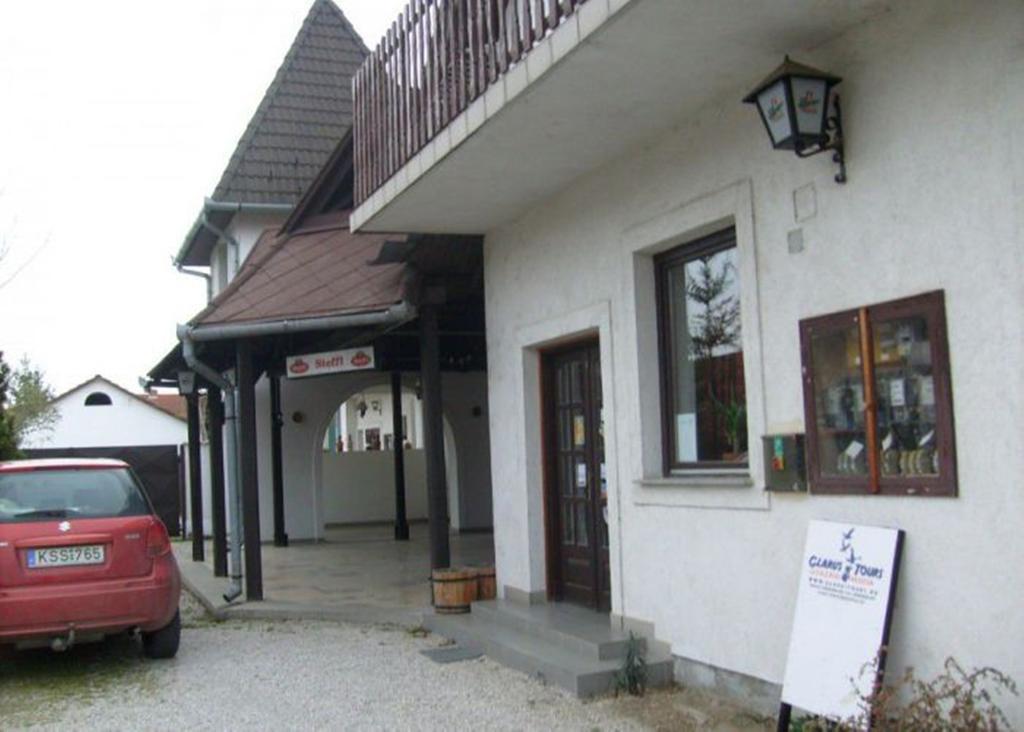 Paprika Vendeghaz Hotel Harkány Exterior photo